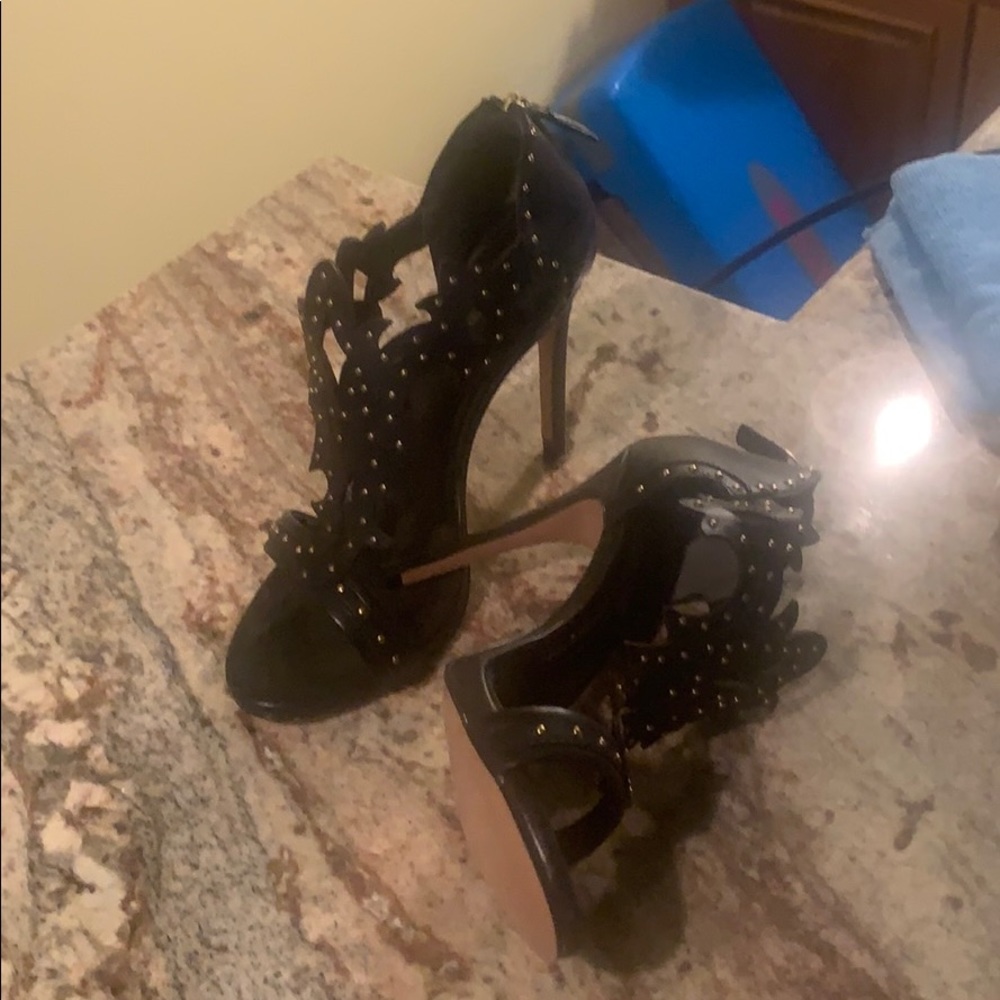 Women’s shoes